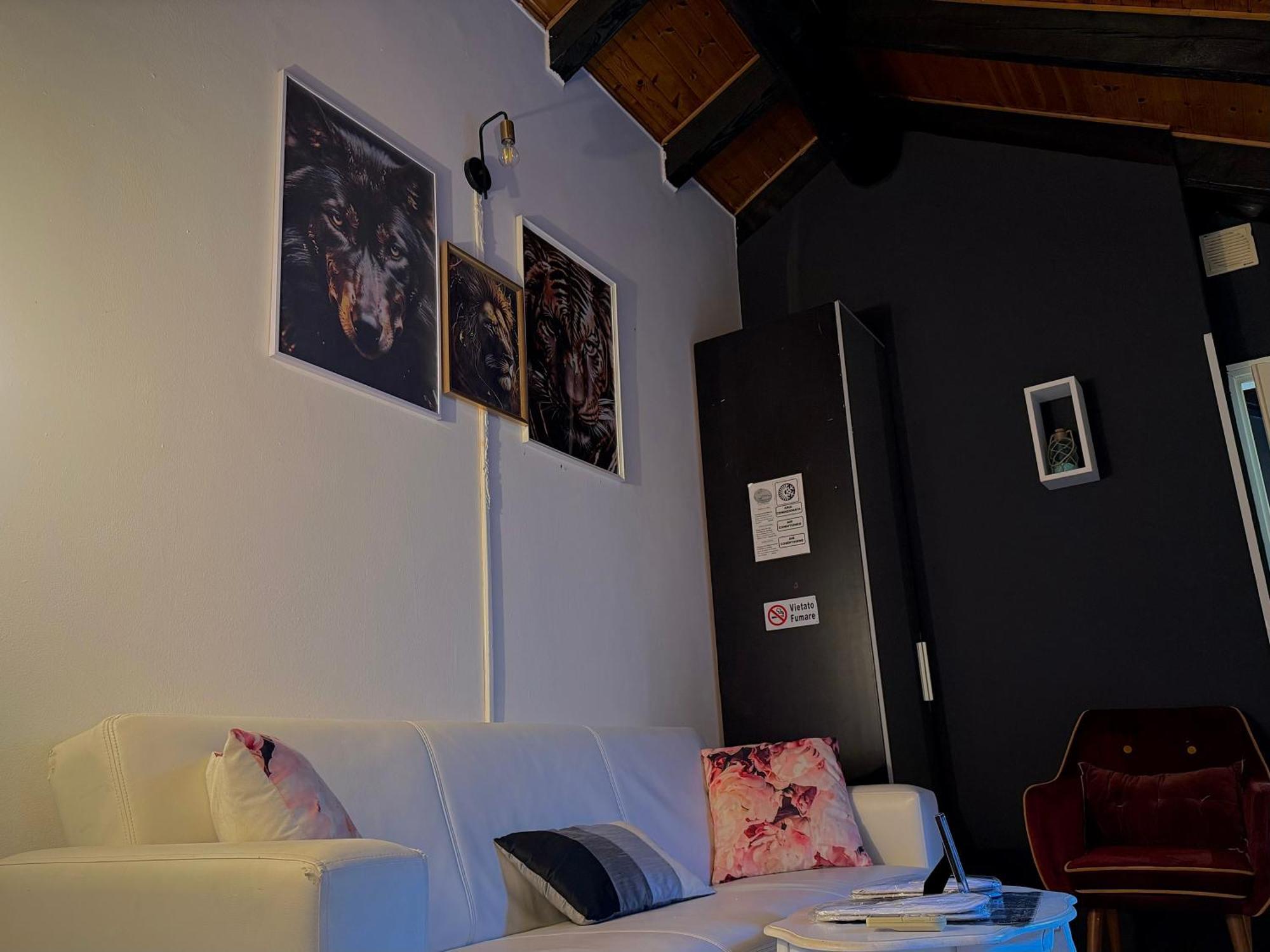 Hosting Dreams Attics - Duomo Daire Milano Dış mekan fotoğraf